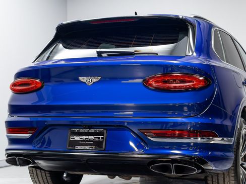Used 2021 Bentley Bentayga w/ First Edition Specification AWD/4WD image 90