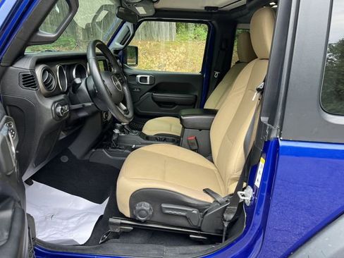 Used 2018 Jeep Wrangler Sport AWD/4WD image 8