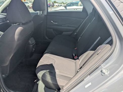 Certified 2024 Hyundai Elantra SEL FWD image 9