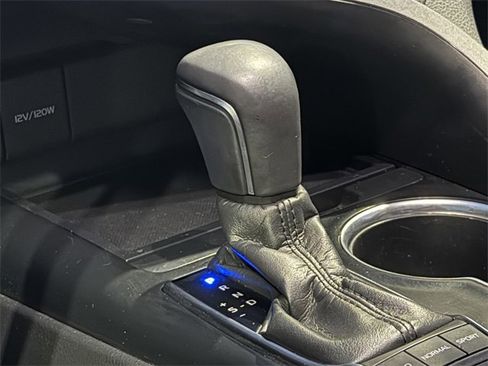 Used 2018 Toyota Camry XSE image 24