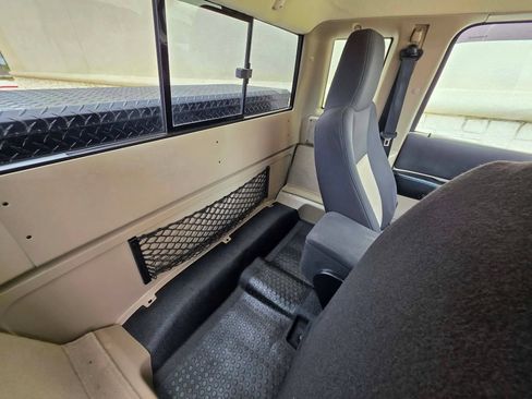 Used 2005 Ford Ranger STX RWD image 13
