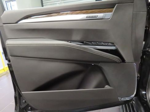 Certified 2025 Cadillac Escalade Sport Platinum w/ LPO, Floor Liner Package image 10