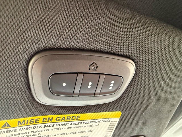 Used 2020 Chrysler Pacifica Touring-L FWD image 35