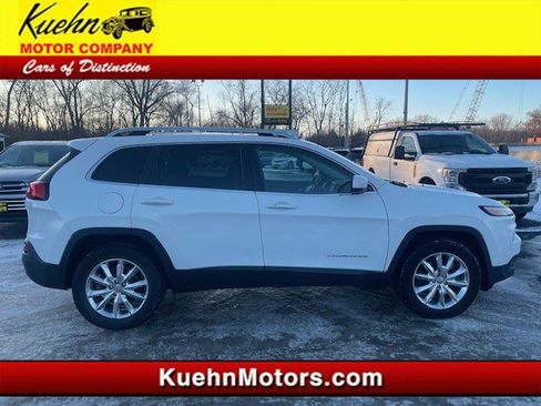 Used 2017 Jeep Cherokee Limited image 1