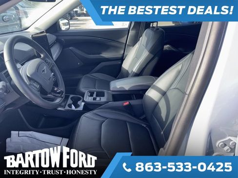 Used 2025 Ford Mustang Mach-E Premium image 9