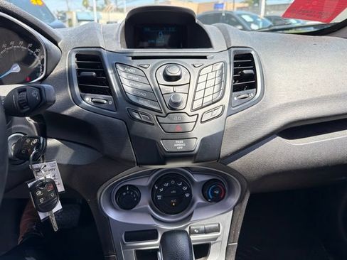 Used 2015 Ford Fiesta SE FWD image 10