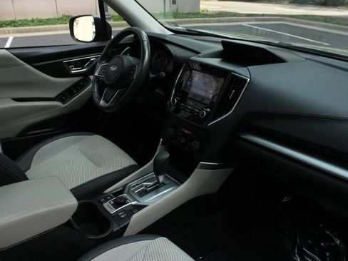 Used 2021 Subaru Forester Premium AWD/4WD image 26