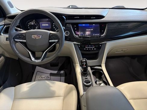 Certified 2022 Cadillac XT6 Premium Luxury w/ Technology Package AWD/4WD image 8
