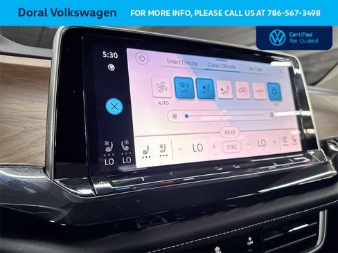 Certified 2025 Volkswagen Atlas SE w/ Black Wheel Package image 19