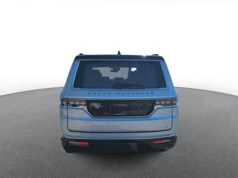 Used 2022 Jeep Grand Wagoneer Series III image 7