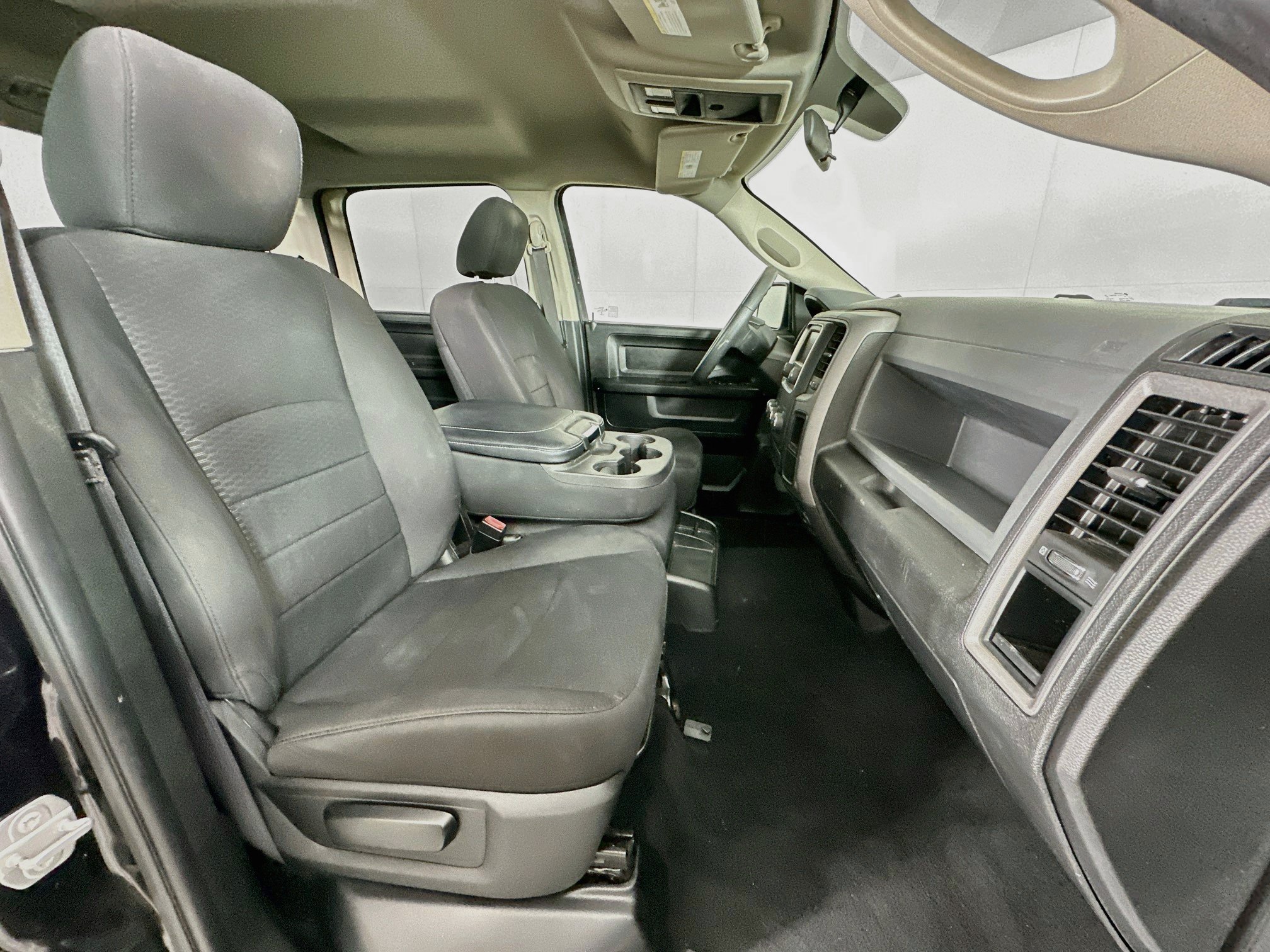 Used 2019 RAM 1500 Express w/ Express Value Package RWD image 28