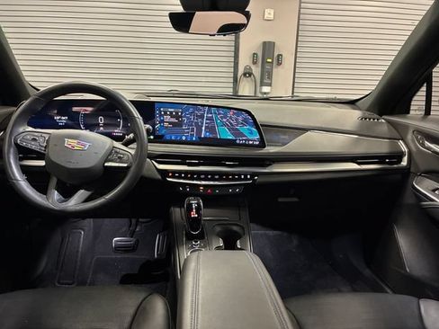 Certified 2024 Cadillac XT4 Sport FWD image 12