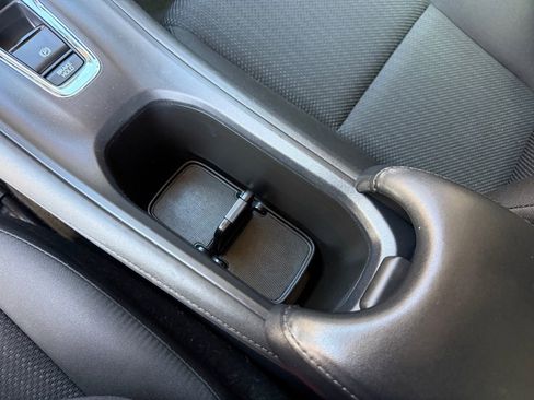 Used 2016 Honda HR-V EX image 38
