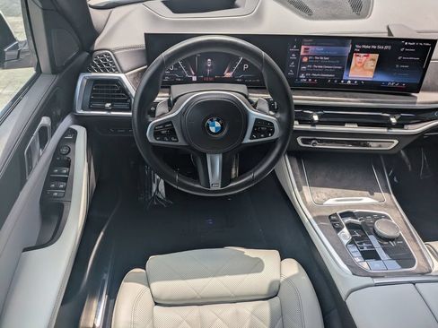 Used 2025 BMW X5 xDrive40i AWD/4WD image 15