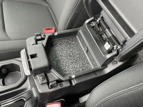 Used 2021 Jeep Wrangler Unlimited Sport image 45