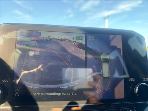 Certified 2023 Nissan Rogue Platinum w/ Platinum Premium Package image 38