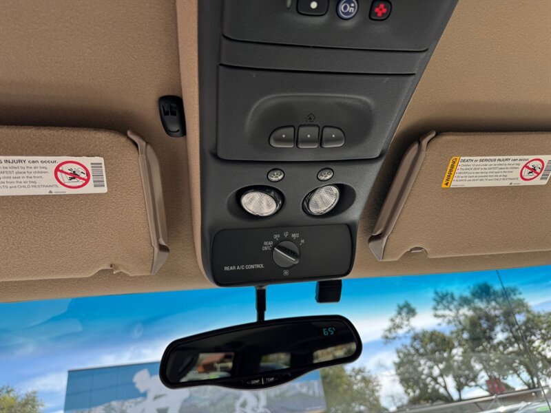 Used 2000 Cadillac Escalade 4WD image 22
