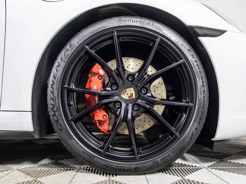 Used 2018 Porsche 911 Carrera 4S AWD/4WD image 35