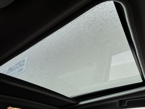 Used 2020 Subaru Forester Limited image 9