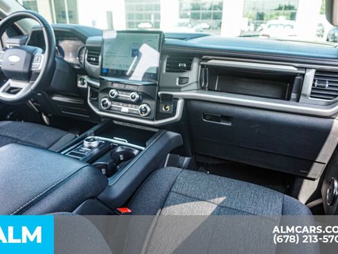 Used 2024 Ford Expedition XLT RWD image 26