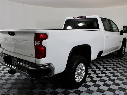 Used 2024 Chevrolet Silverado 3500 LT w/ Convenience Package AWD/4WD image 7