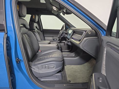 Used 2022 Rivian R1T Adventure AWD/4WD image 23