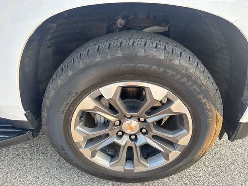 Used 2025 Chevrolet Tahoe LT image 11