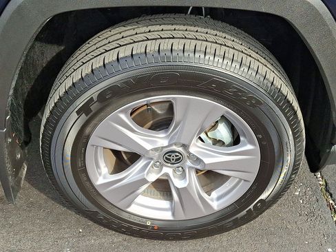 Used 2025 Toyota RAV4 XLE image 8