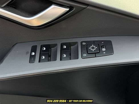 Used 2026 Kia Niro LX FWD image 15