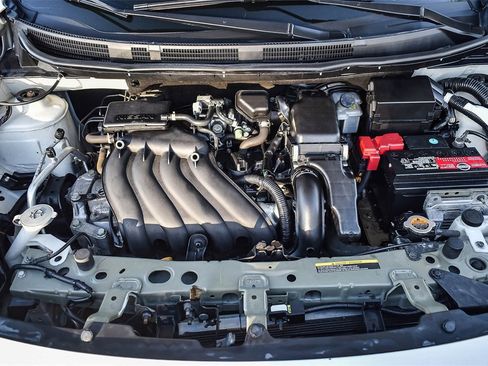 Used 2012 Nissan Versa SL image 24