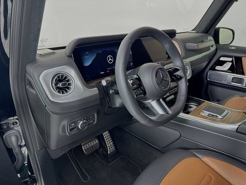 Used 2025 Mercedes-Benz G 580 w/ EQ Technology image 9