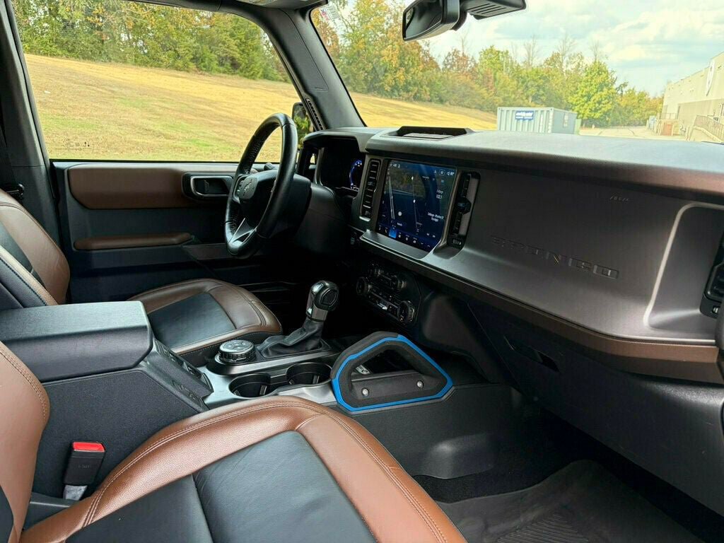 Used 2022 Ford Bronco Outer Banks AWD/4WD image 12