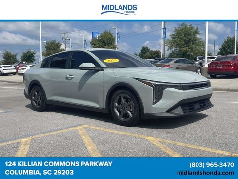 Used 2025 Kia K4 FWD image 1