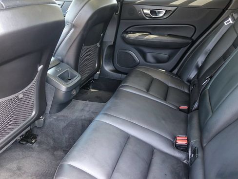 Used 2025 Volvo V60 B5 Cross Country Plus AWD/4WD image 17
