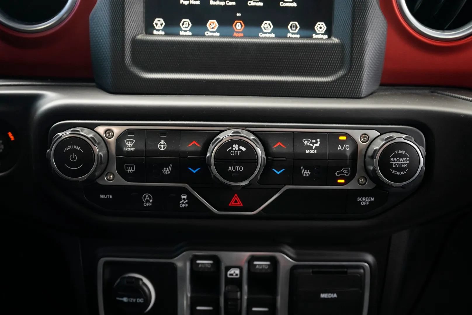 Used 2018 Jeep Wrangler Unlimited Rubicon AWD/4WD image 40