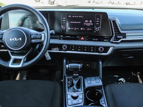 Used 2024 Kia Sportage LX image 13