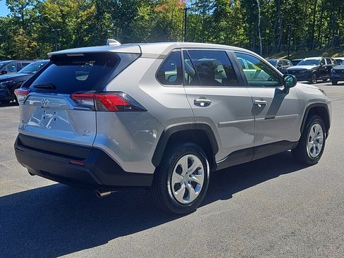Used 2023 Toyota RAV4 LE AWD/4WD image 2