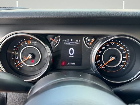 Used 2023 Jeep Gladiator Sport AWD/4WD image 8