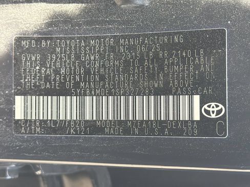Used 2025 Toyota Corolla LE FWD image 35