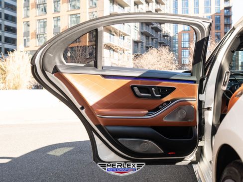 Used 2021 Mercedes-Benz S 580 580 4MATIC image 43