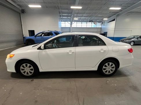Used 2011 Toyota Corolla LE FWD image 6
