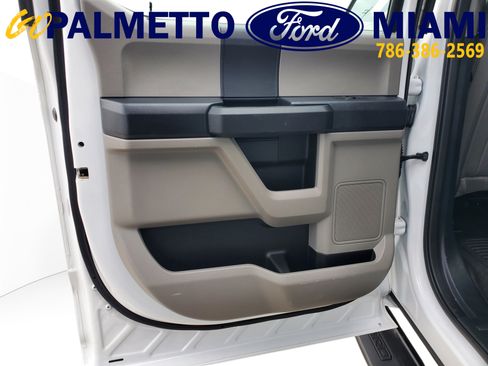 Used 2022 Ford F550 4x4 Crew Cab Super Duty w/ Power Equipment Group image 12