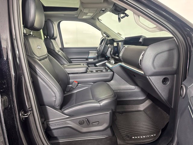Certified 2026 Ford Expedition Max Platinum w/ Driver's Package AWD/4WD image 4