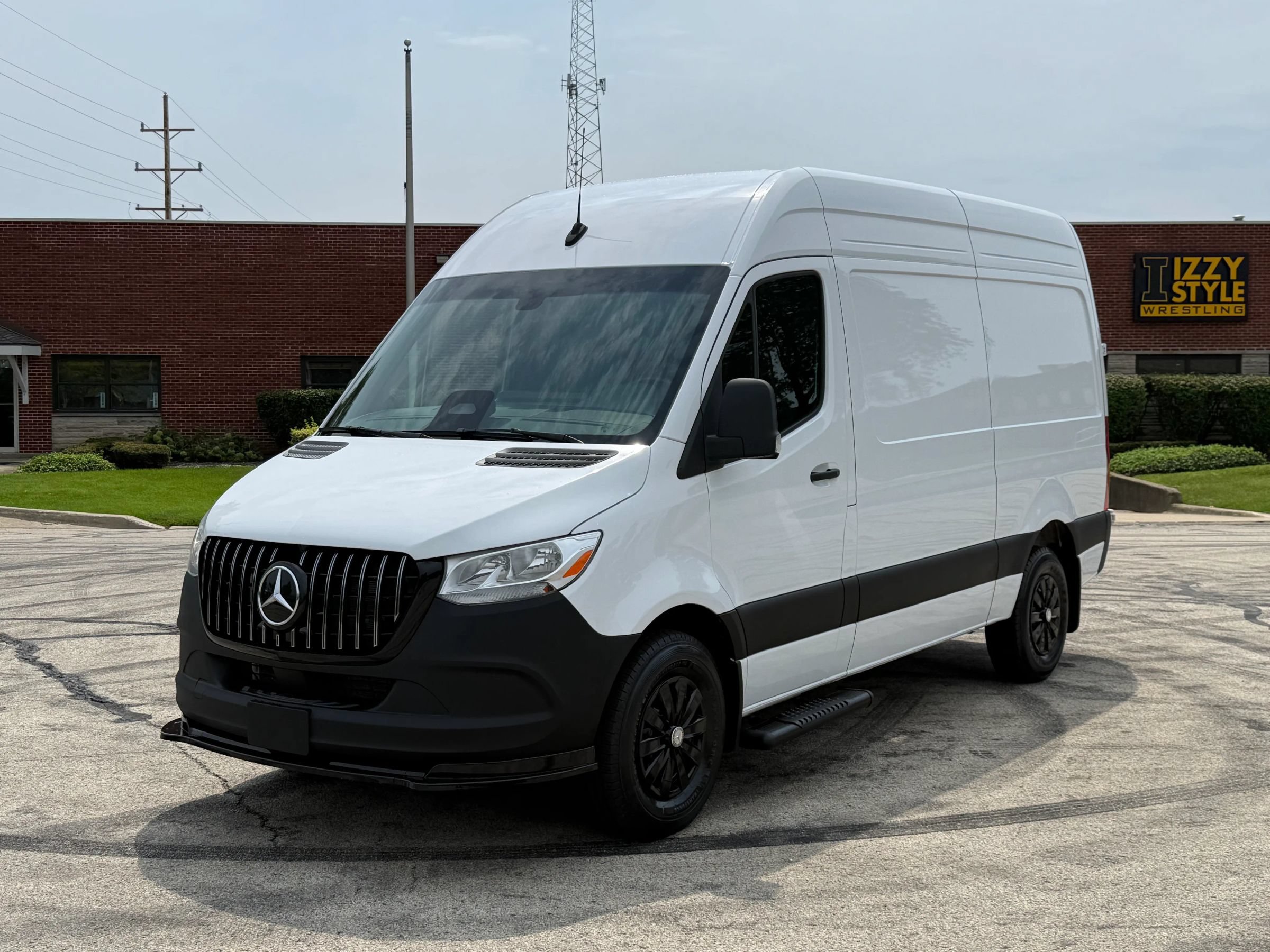 Used 2025 Mercedes-Benz Sprinter 2500 image 3