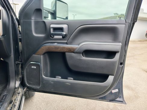 Used 2017 GMC Sierra 1500 Denali w/ Denali Ultimate Package image 14