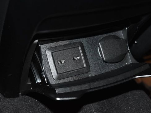 Used 2022 Mercedes-Benz GLC 300 4MATIC image 21