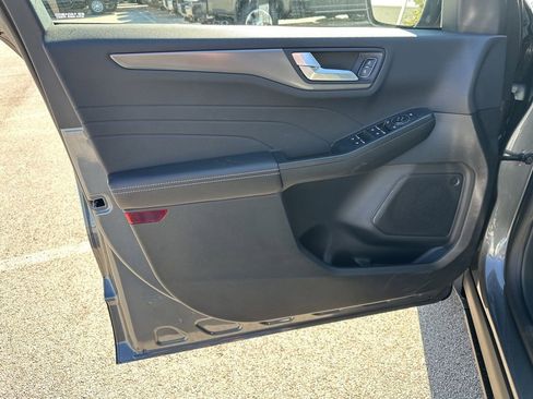 New 2026 Ford Escape SE image 10