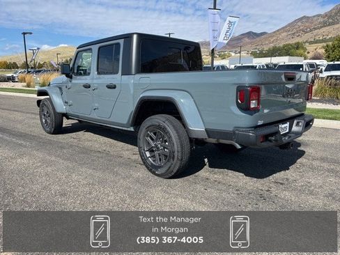 New 2025 Jeep Gladiator Sport image 6