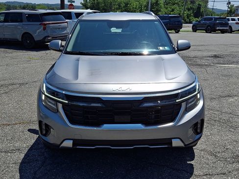 Used 2025 Kia Seltos SX AWD/4WD image 2