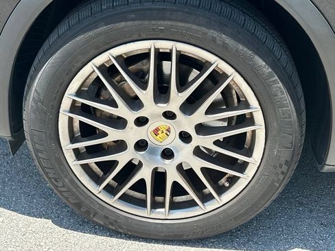 Used 2017 Porsche Cayenne S AWD/4WD image 52